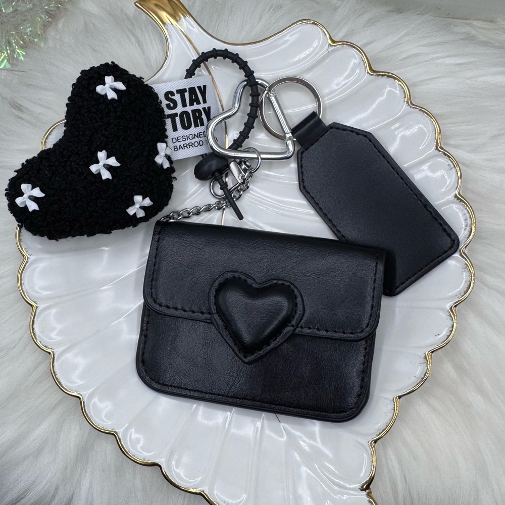 Black Heart Card Case - Faux Leather and Plush Heart Charm - Picture 3 of 6